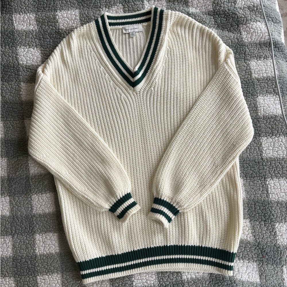 Elegant Cream V-Neck Sweater with Green Accents